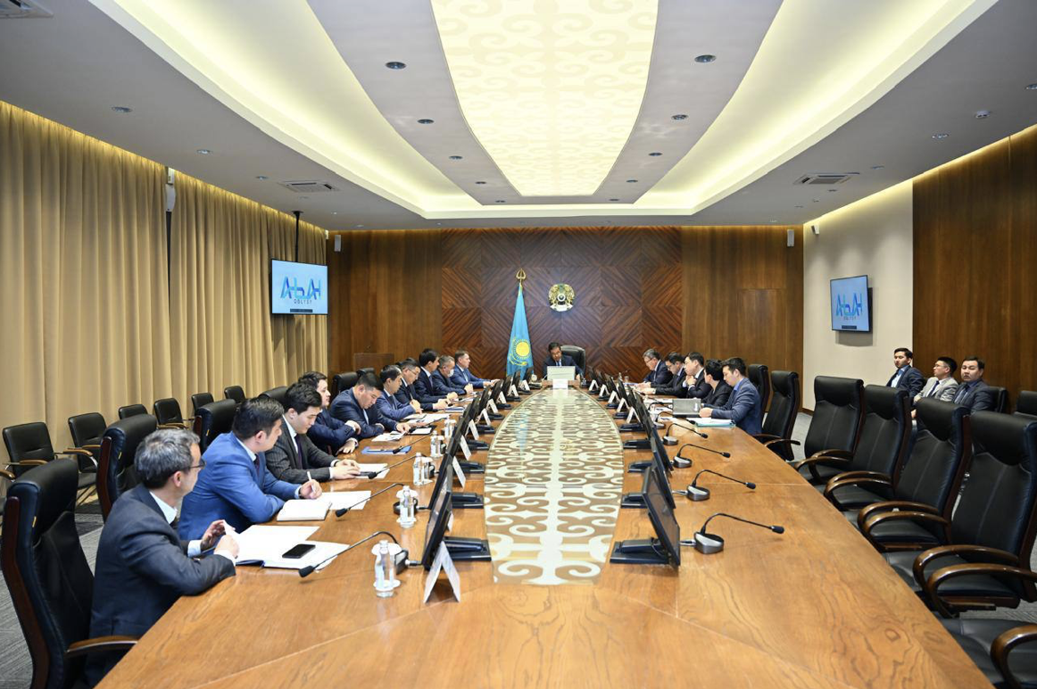 Samruk-Energy’s head holds coordination meeting with Abay region governor on implementing a key regional project