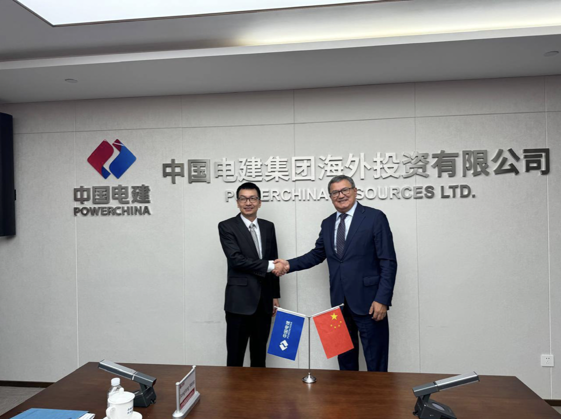 Chairman of Samruk-Energy holds meeting with the management of Power China Resources in Beijing